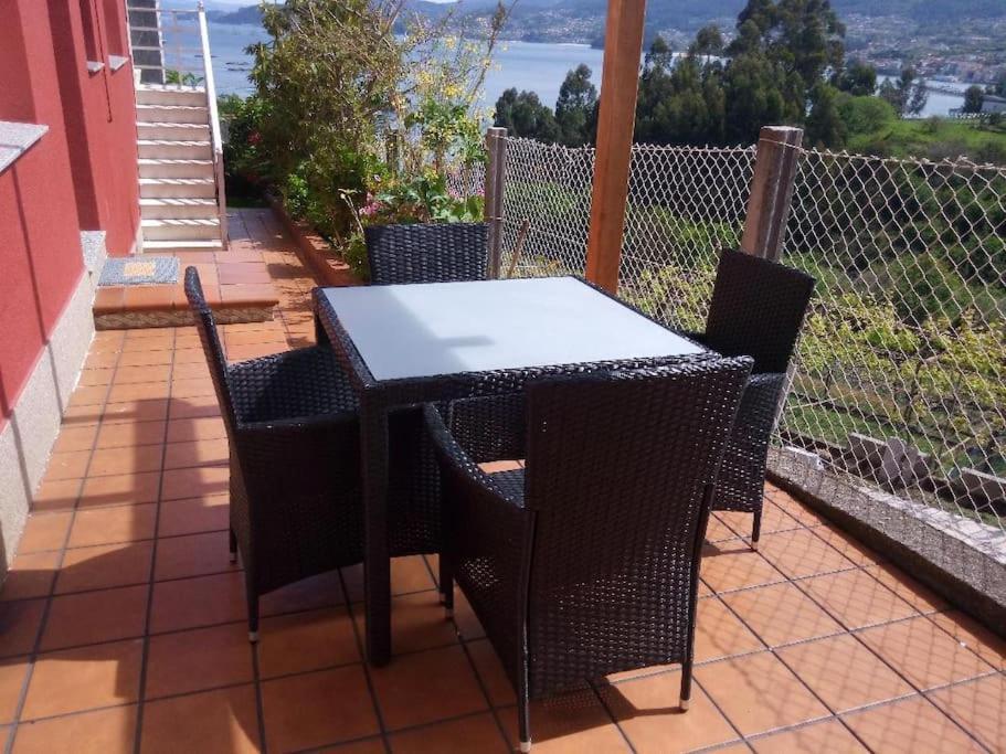 Apartamento Con Terraza Y Vistas Al Mar Bueu Exteriör bild
