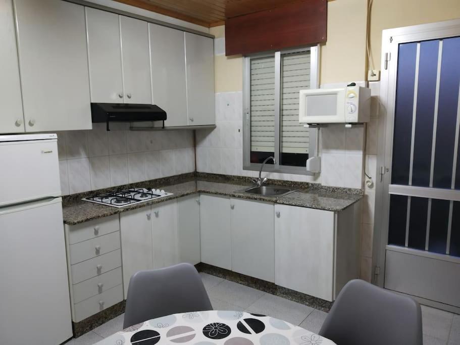 Apartamento Con Terraza Y Vistas Al Mar Bueu Exteriör bild